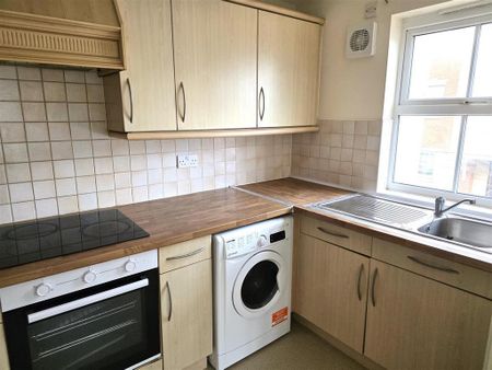 2 bedroom flat to rent - Photo 5