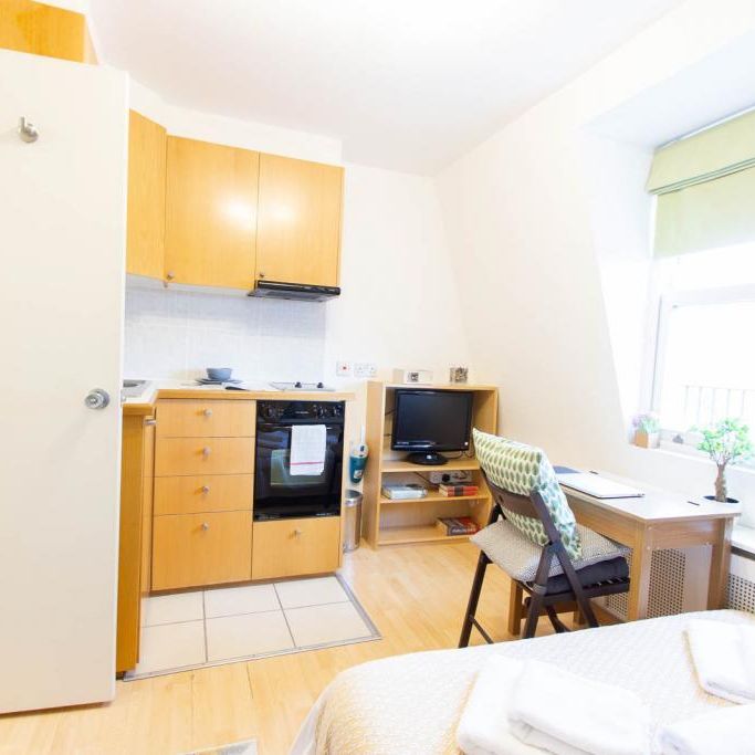 Studio to rent - Photo 1