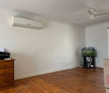 Four Bedroom Family Home! - Photo 6