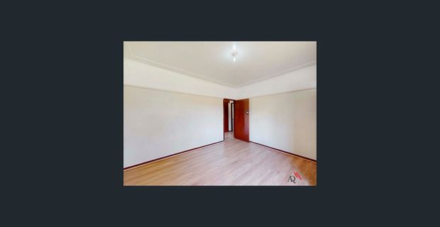 Two Bedroom House In Prime Location! - Photo 1