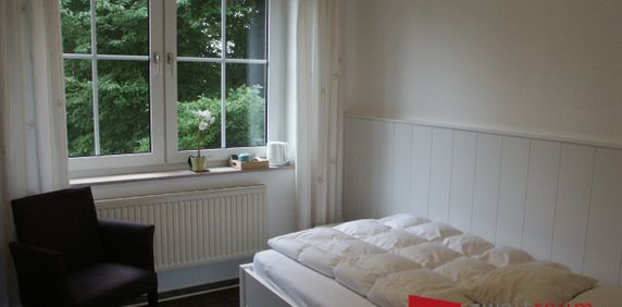 Sutthausen, Geschmackvoll eingerichtetes Zimmer in einer Hotel ähnlichen Anlage. - Photo 2