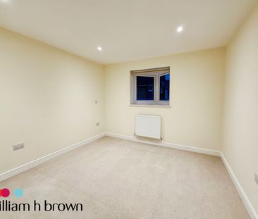 Purfleet Road, South Ockendon, Aveley - Photo 2