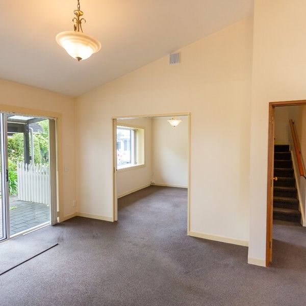 Lovely 3 Bedroom Family Home! - Photo 1