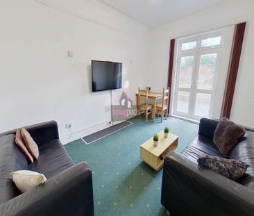 1 bedroom in a house share to rent - Photo 2