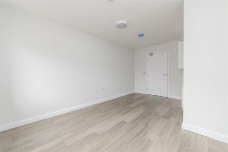 1 bed House To Let - Photo 3