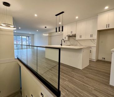 4 Bdrm in West Harbour: Brand New - Photo 1