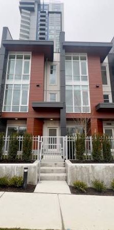 BRAND NEW LANGLEY – 3 BEDROOM + FLEX, 2.5 BATHROOM TOWNHOUSE AVAILABLE - Photo 1