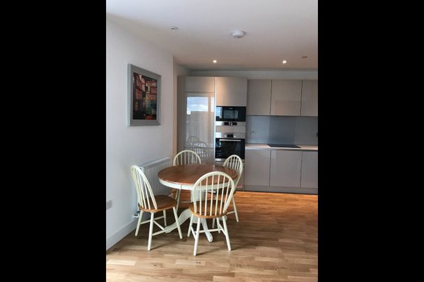 2 Bed Flat, Station Road, SE13 - Photo 1