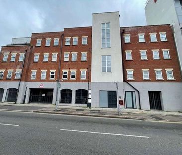 Central Luton - Bedford Heights - - Balcony - Bedroom, LU2 - Photo 1