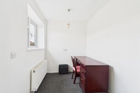 2 bedroom bungalow to rent - Photo 2