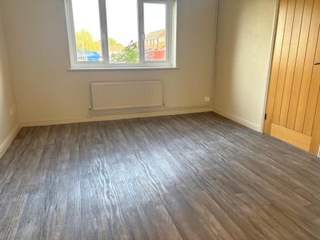 2 bedroom end of terrace house to rent - Photo 4