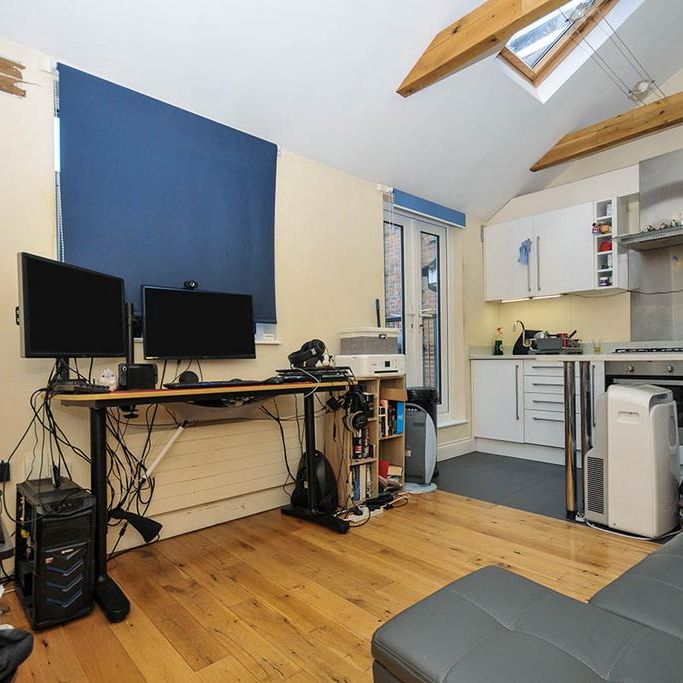 1 bedroom flat to rent - Photo 1
