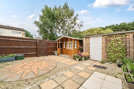 3 bedroom end of terrace house to rent - Photo 2