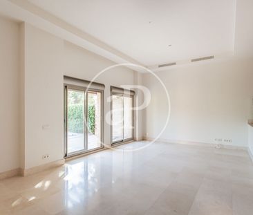 House for rent in La Finca (Pozuelo) - Photo 5