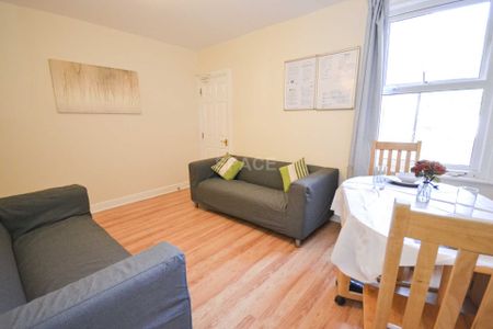 Grange Avenue, Earley, Reading, Berkshire, RG6 1DJ - Photo 3