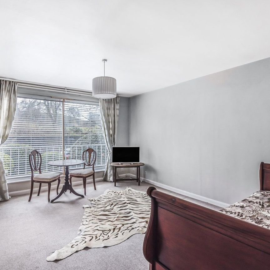 Park Vista, London, SE10 - Photo 1