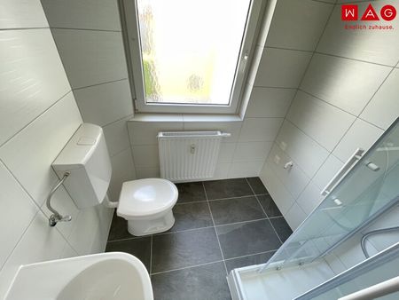 Attraktive Wohnung mit Dusche und Balkon, Übernahme der Küche möglich - Photo 3