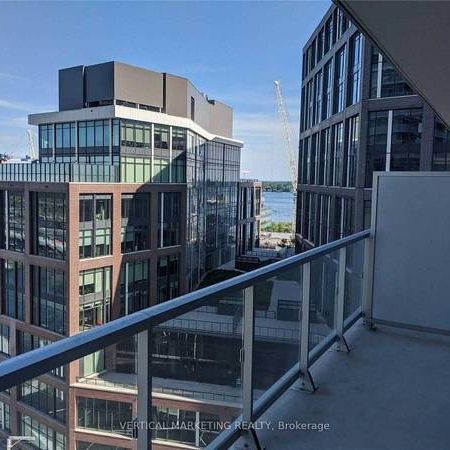 INCREDIBLE VALUE HARBOURFRONT 1 BED CONDO - Photo 3