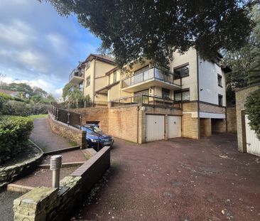 2 bed apartment to rent in Belle Vue Road, Poole, BH14 - Photo 2