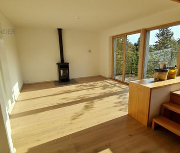 Bright, conveniently located, ready to move in! - Photo 5