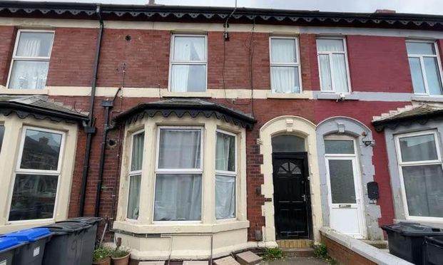 Clifford Road, Blackpool, FY1 - Photo 1