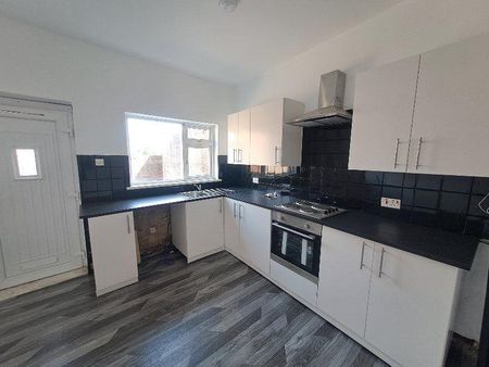 3 bedroom terraced house to rent - Photo 5