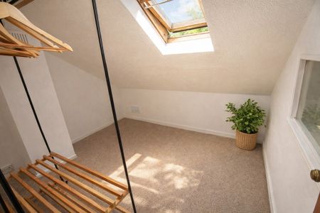 1 Bedroom Mid Terraced House, Chester - Photo 5