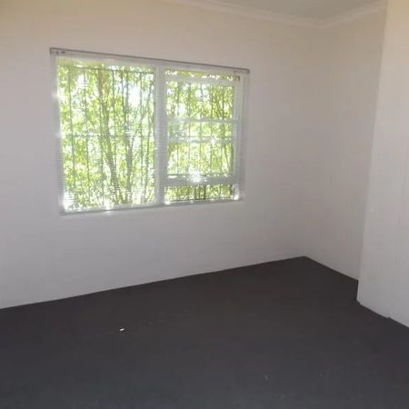 Light-Filled Apartment in a Prime Randwick Location - Photo 4