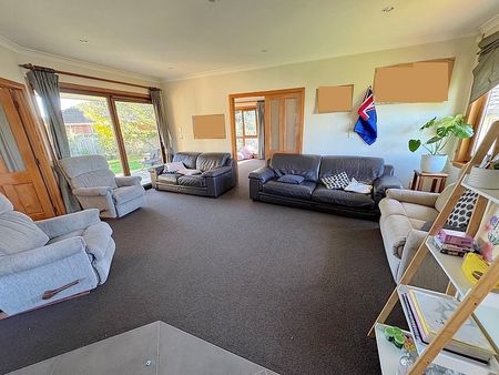 Double glazed house with many rooms & nice garden - Photo 2