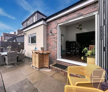 2 bedroom semi-detached house to rent - Photo 4