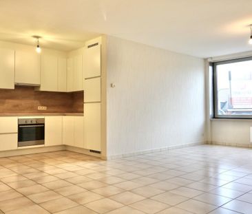 Centraal gelegen appartement met 2 slpk, terras voor 785 EUR/mnd - Foto 1