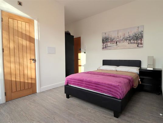 Room 2 St Michaels Road, Bedford - Photo 1