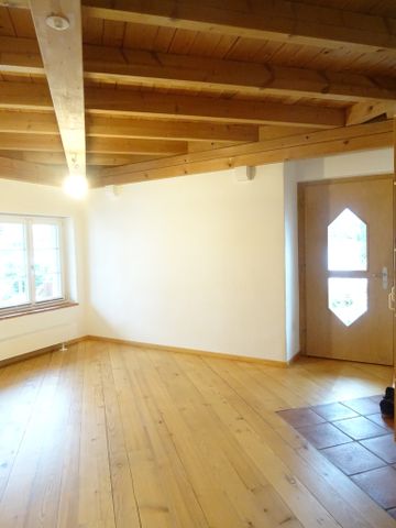 Renovierte Wohnung mit Galerie und grossem Garten - Photo 2