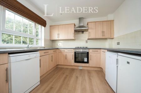 3 bedroom terraced house to rent - Photo 5