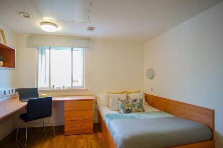 Platinum Studio - Photo 5