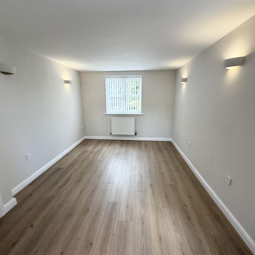 Beacon Lane, Heswall - Photo 1
