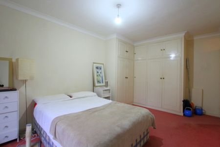 3 Bedroom Apartment, St. John’s Avenue, London - Photo 5