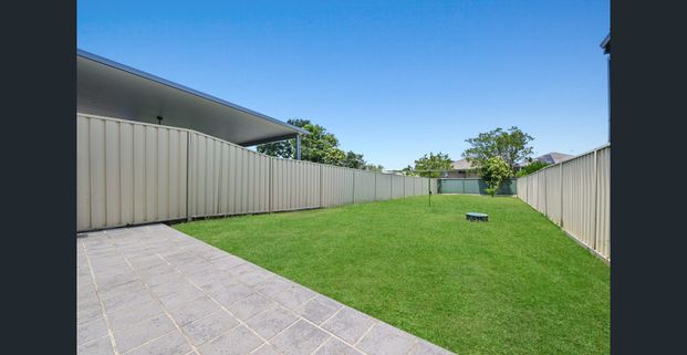 Modern Duplex Pack with Features! - Photo 1