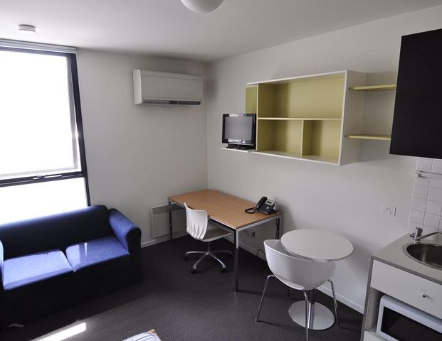 Carlton | Student Living on Campus | Superior Studio Airconditioned - Photo 1