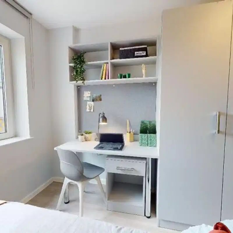 Silver Studio - Photo 1
