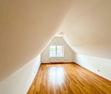 Frisch renovierte Maisonettewohnung mit Balkon und Wannenbad - Photo 1