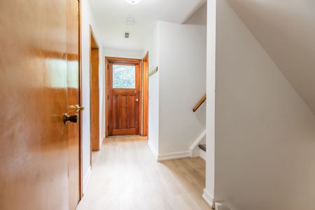 For Lease - 227 Lakeshore Road Unit# Unit #2, Oakville, Ontario - Photo 2