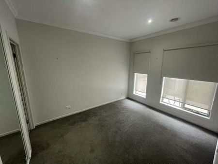 Modern Townhouse, low maintenance living! - Photo 5