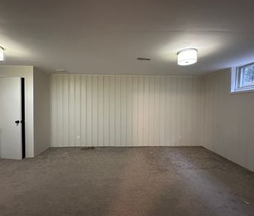 For Lease - 28 Landfair Crescent, Toronto, Ontario - Photo 3