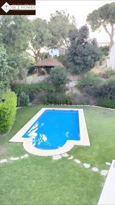 Alquiler de casa o chalet independiente en Elviria - Photo 1