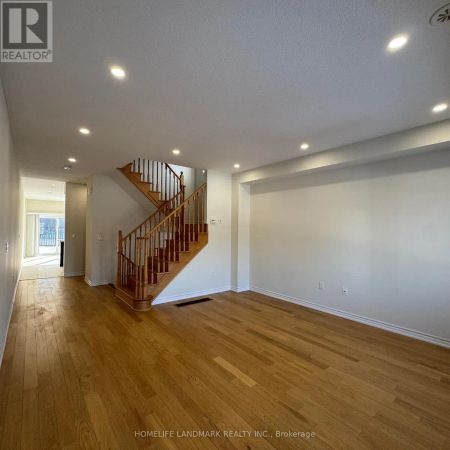 43 GEORGE PEACH AVENUE - Photo 3