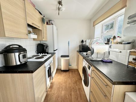 1 bedroom flat to rent - Photo 4