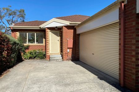 2/9 Koonawarra Street, - Photo 2