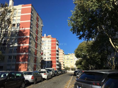 Apartamento T2 para Arrendamento em Benfica - Photo 3