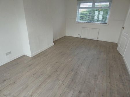 2 bedroom end of terrace house to rent - Photo 2